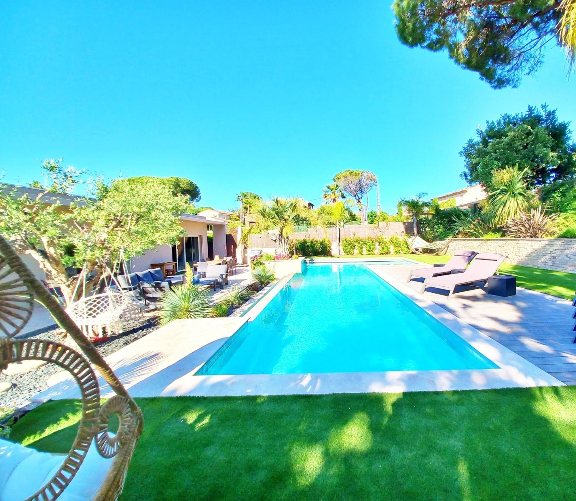 Elegante Villa-piscine-petanque-tout Confort Villa